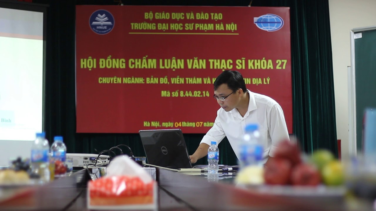 Anh Trịnh bảo vệ luận văn Thạc Sĩ