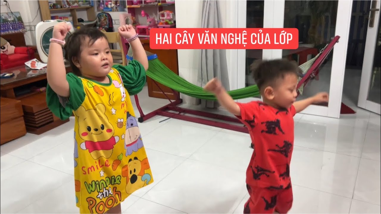 Trà Sữa và Ốc Tiêu là hai cây văn nghệ chủ lực của trường mầm non “khoai lang” mà không nhớ bài…